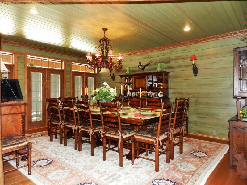 Mountain style dining room photo in New Orleans
