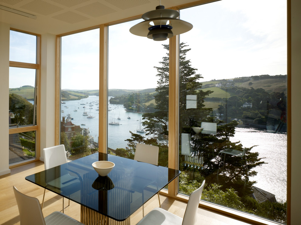 Inspiration for a dining room in Devon.