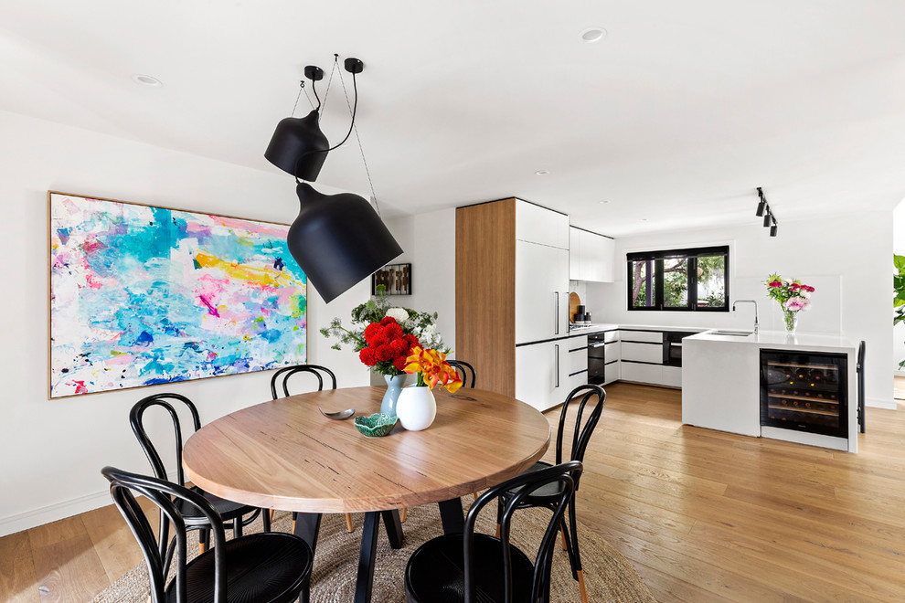 Contemporary dining room in Melbourne.