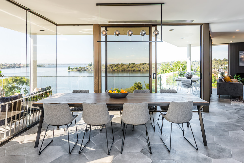 Dining room - dining room idea in Perth