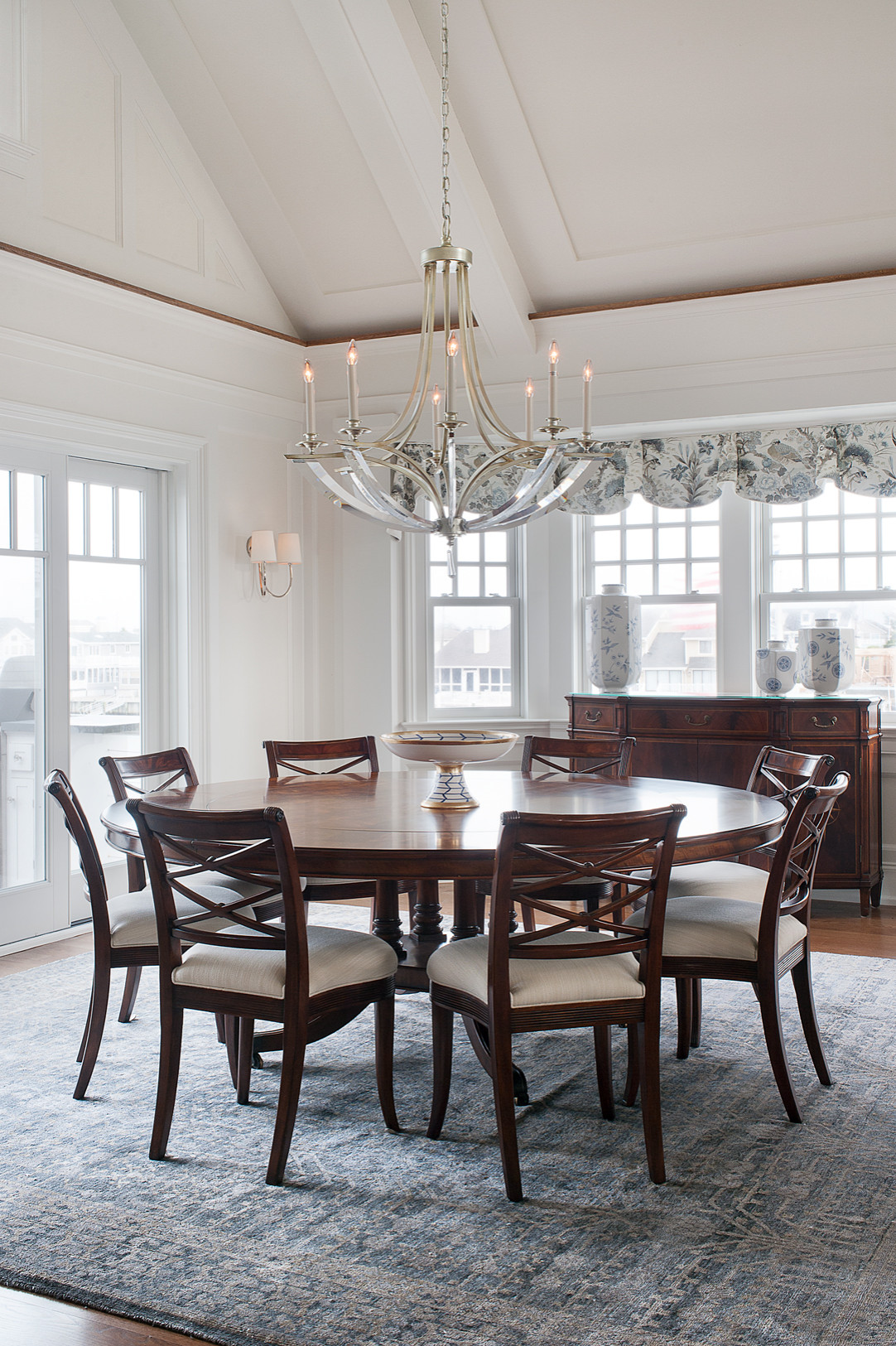 75 Beautiful Wall Paneling Dining Room Pictures Ideas July 2021 Houzz