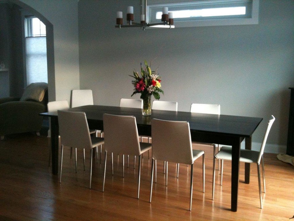 Inspiration for a modern dining room in Boston.