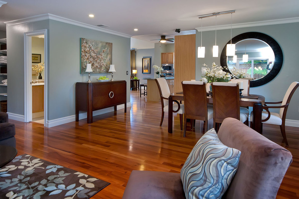 Example of a trendy great room design in San Francisco