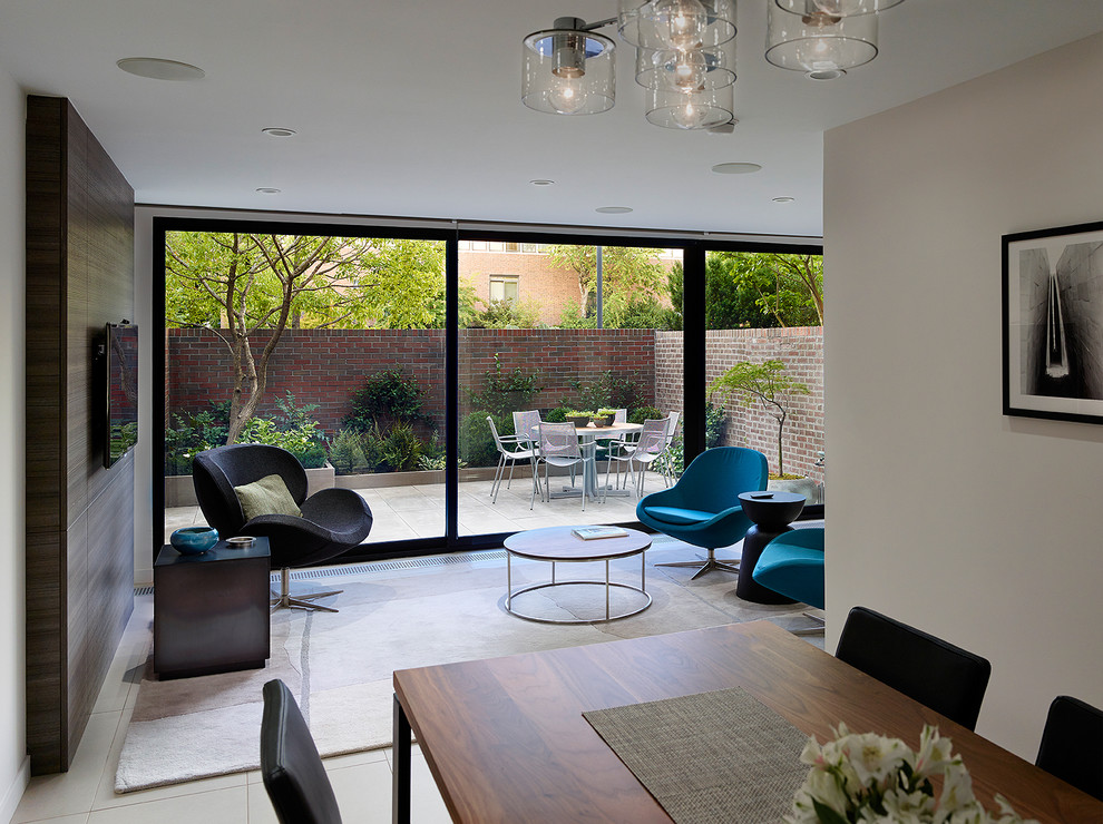 Moderne Wohnküche mit weißer Wandfarbe und Porzellan-Bodenfliesen in Philadelphia