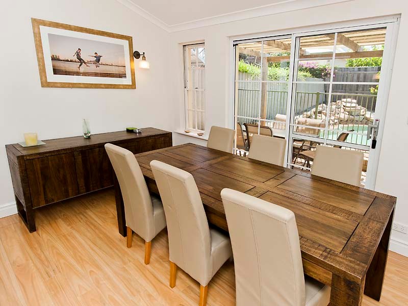 This is an example of a classic dining room in Perth.