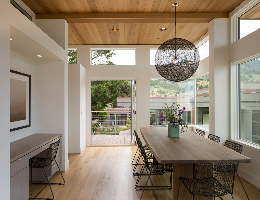 Réalisation d'une salle à manger design.