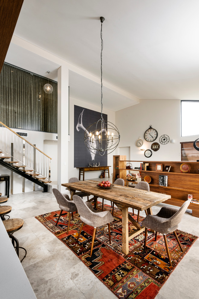 Moderne Wohnküche ohne Kamin mit weißer Wandfarbe in Perth