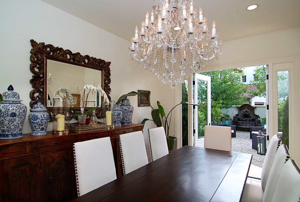 This is an example of a mediterranean dining room in Los Angeles.