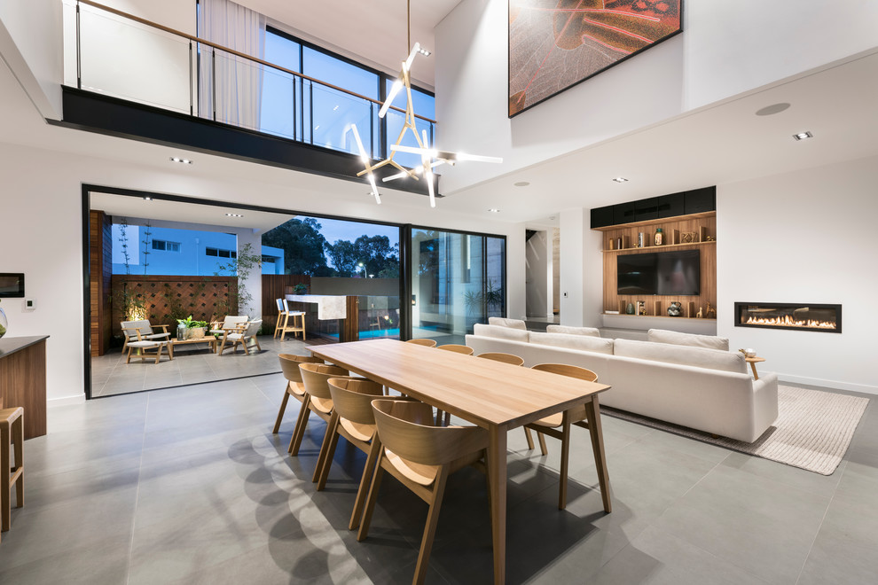 Modernes Esszimmer mit Porzellan-Bodenfliesen in Perth