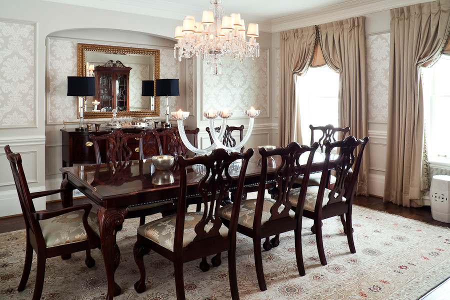 Design ideas for a classic dining room in Toronto.
