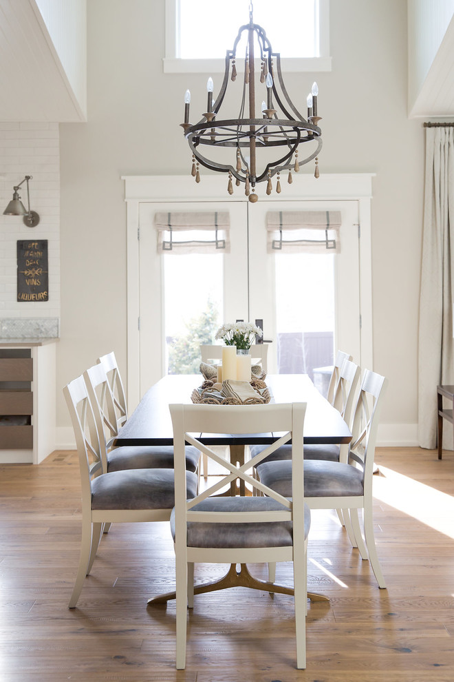 Design ideas for a classic dining room in Calgary.