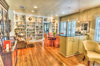 Tiny bugalow - Traditional - Dining Room - Austin - by Kinsey Interiors