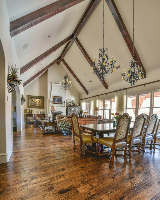 Traditional Custom Home in Southlake, Texas Transitional Dining