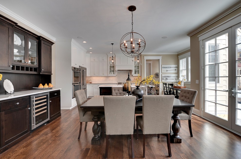 Example of a classic kitchen/dining room combo design in Minneapolis