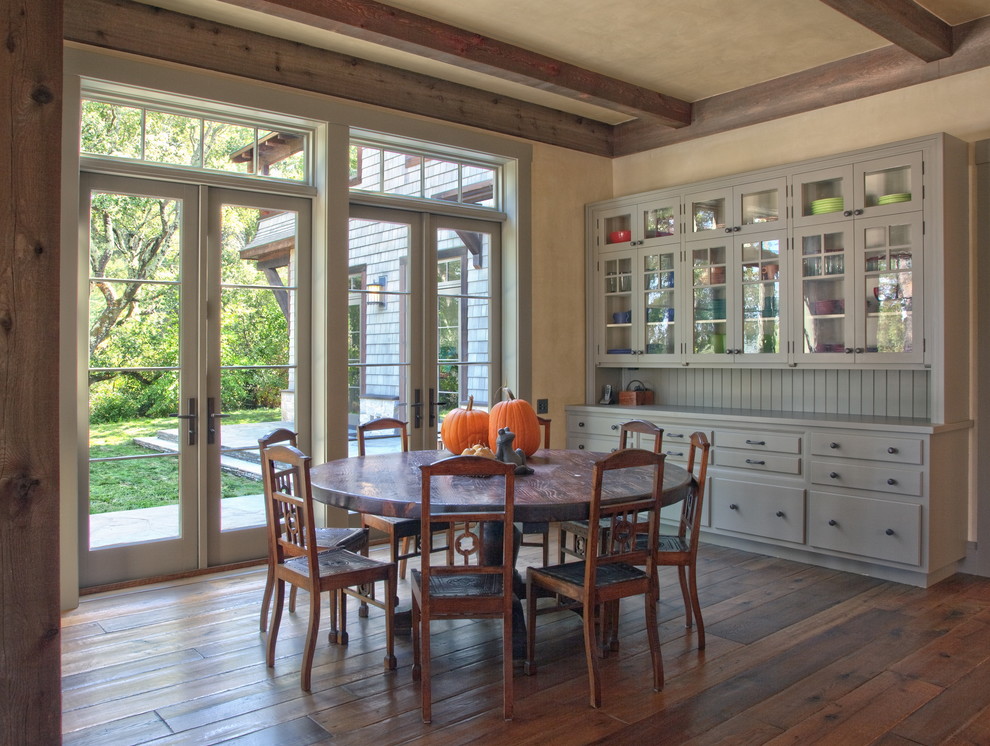 Inspiration for a timeless dining room remodel in San Francisco