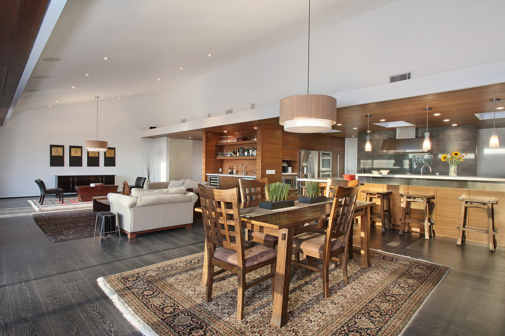 Modernes Esszimmer in Orange County
