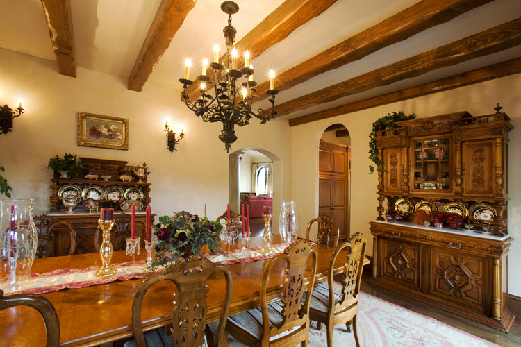 Exemple d'une salle à manger méditerranéenne.