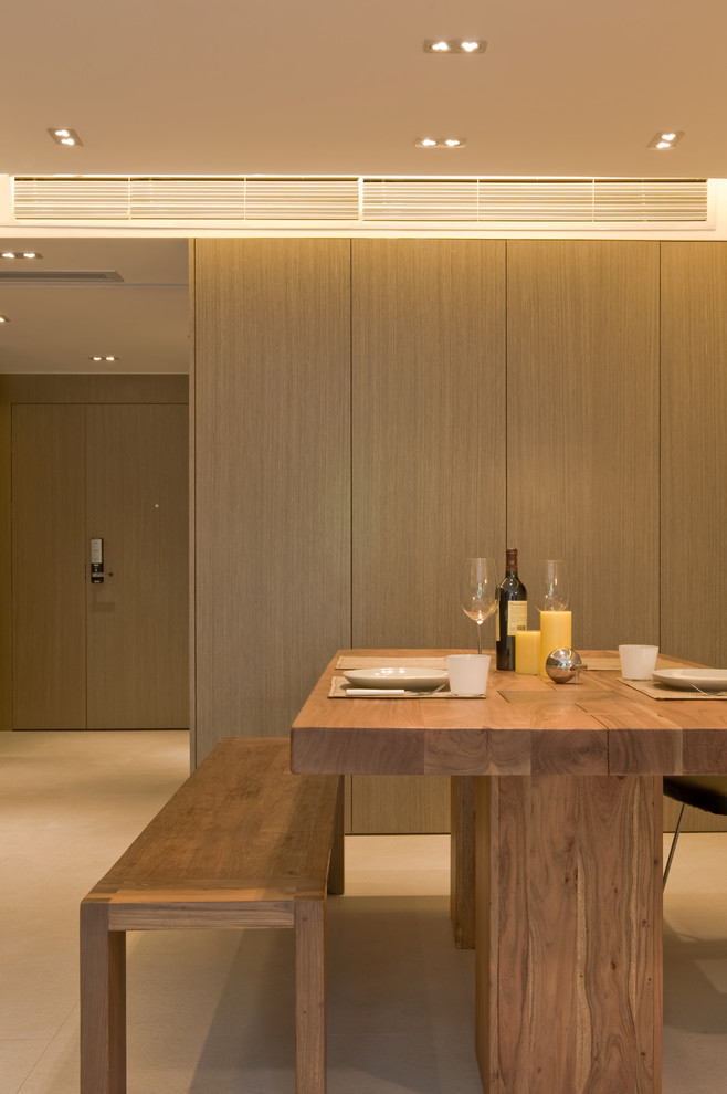 Design ideas for a contemporary dining room in Hong Kong.