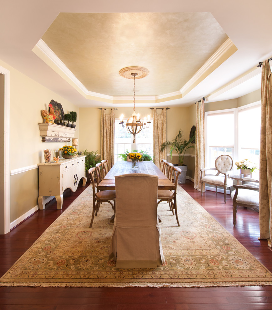 Dining room - mid-sized country dining room idea in DC Metro