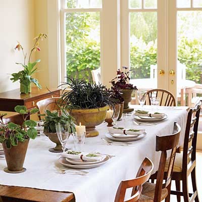 Example of a classic dining room design in Perth