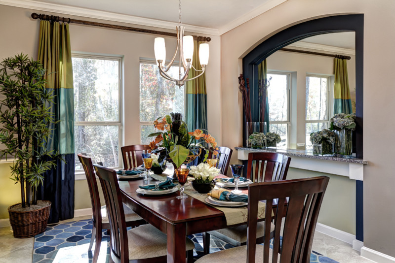 Dining room - traditional dining room idea in Houston
