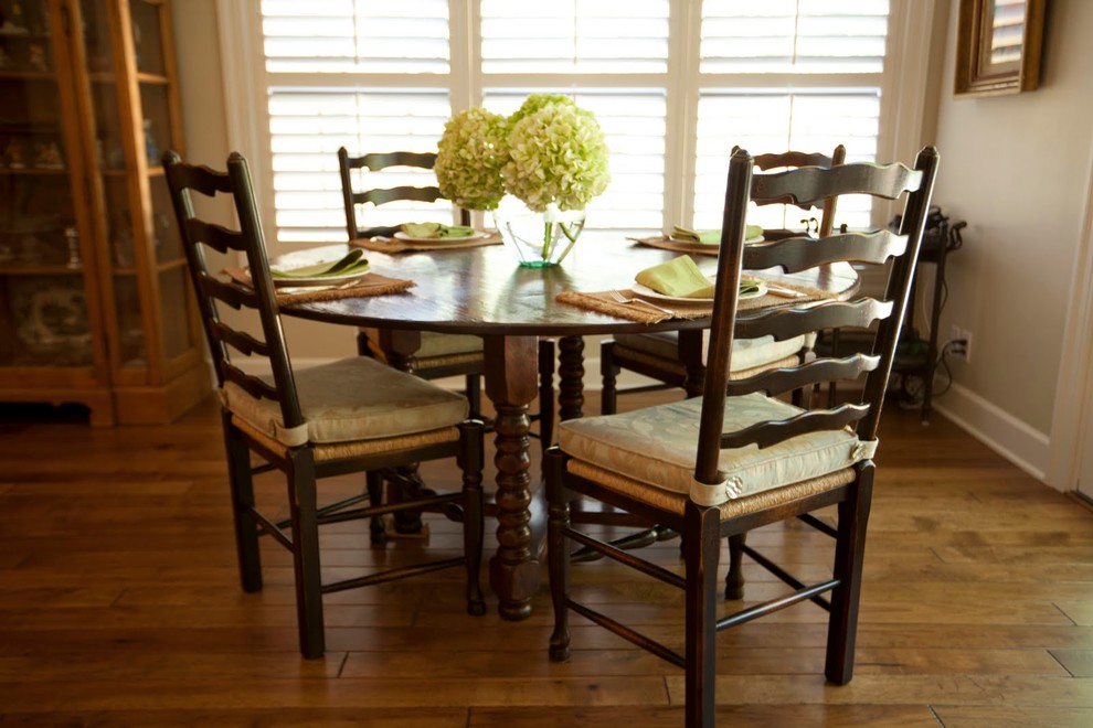 Inspiration for a classic dining room in Austin.