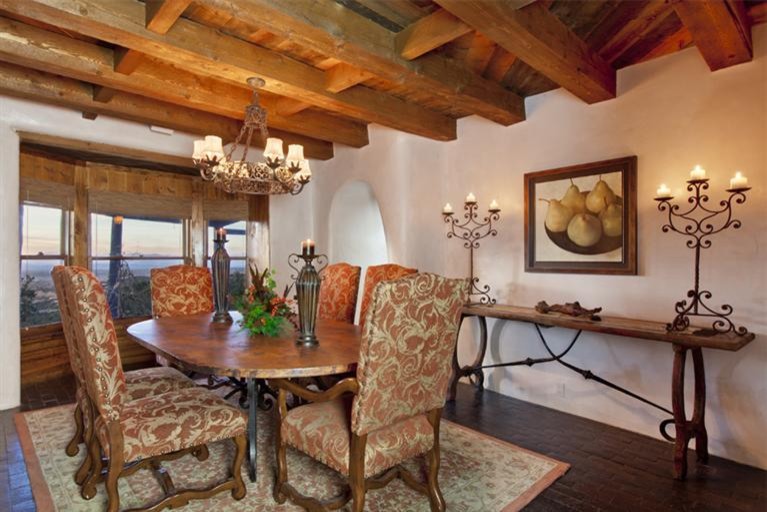 Inspiration for a timeless dining room remodel in Albuquerque