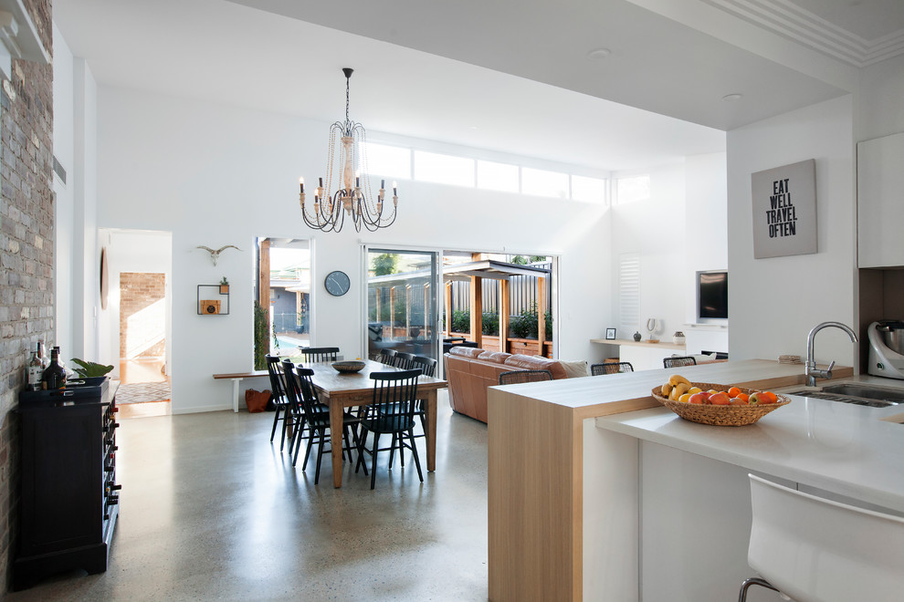 Design ideas for a contemporary dining room in Wollongong.
