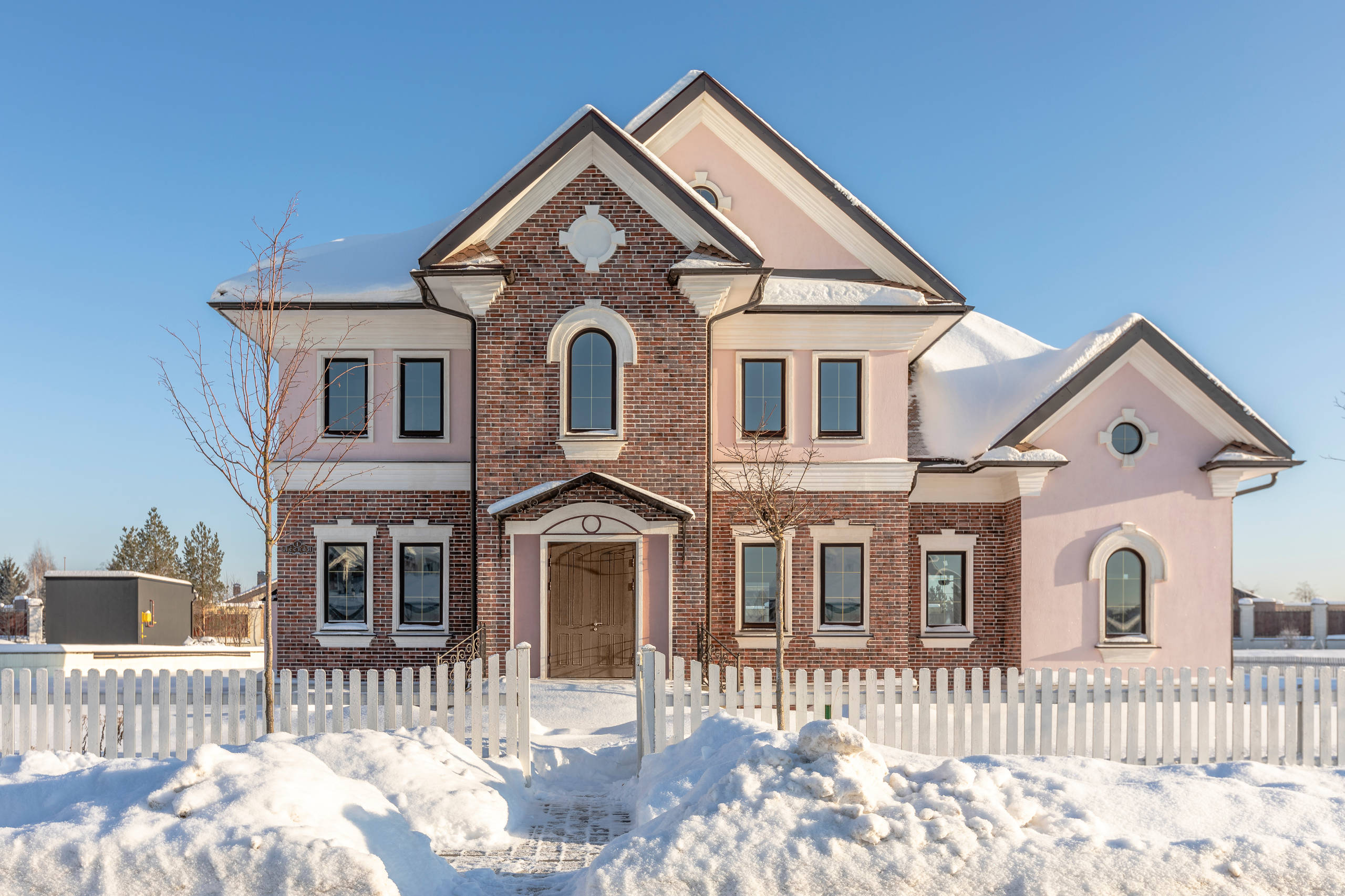 おしゃれな家の外観 ピンクの外壁 の画像 21年10月 Houzz ハウズ