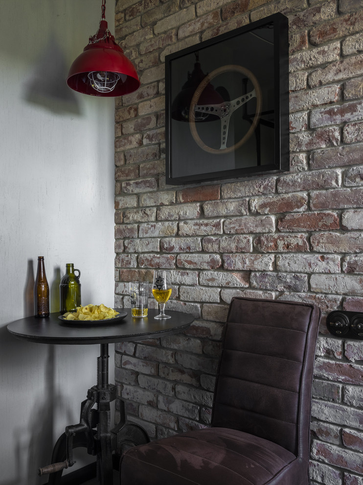 Inspiration for an industrial home bar remodel in Moscow