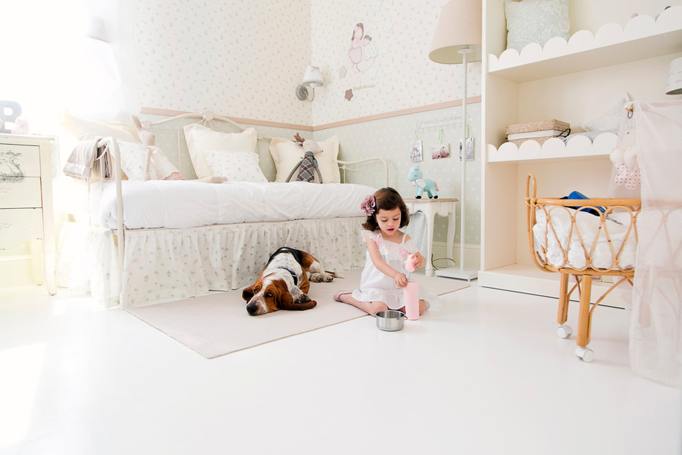 Modelo de dormitorio infantil de 4 a 10 años romántico de tamaño medio