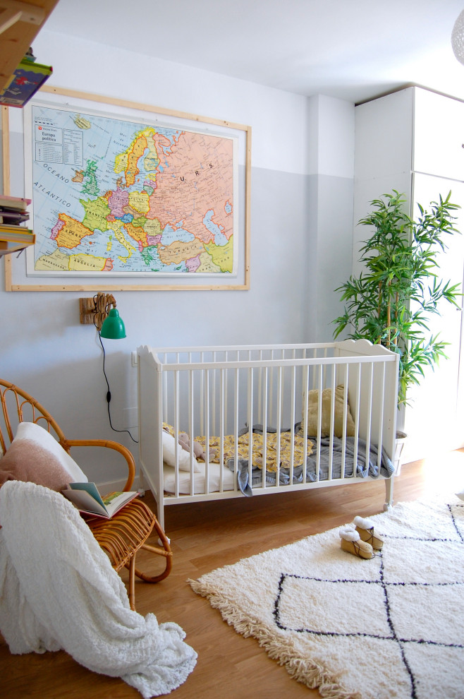 Inspiration for a scandinavian kids' room remodel in Malaga