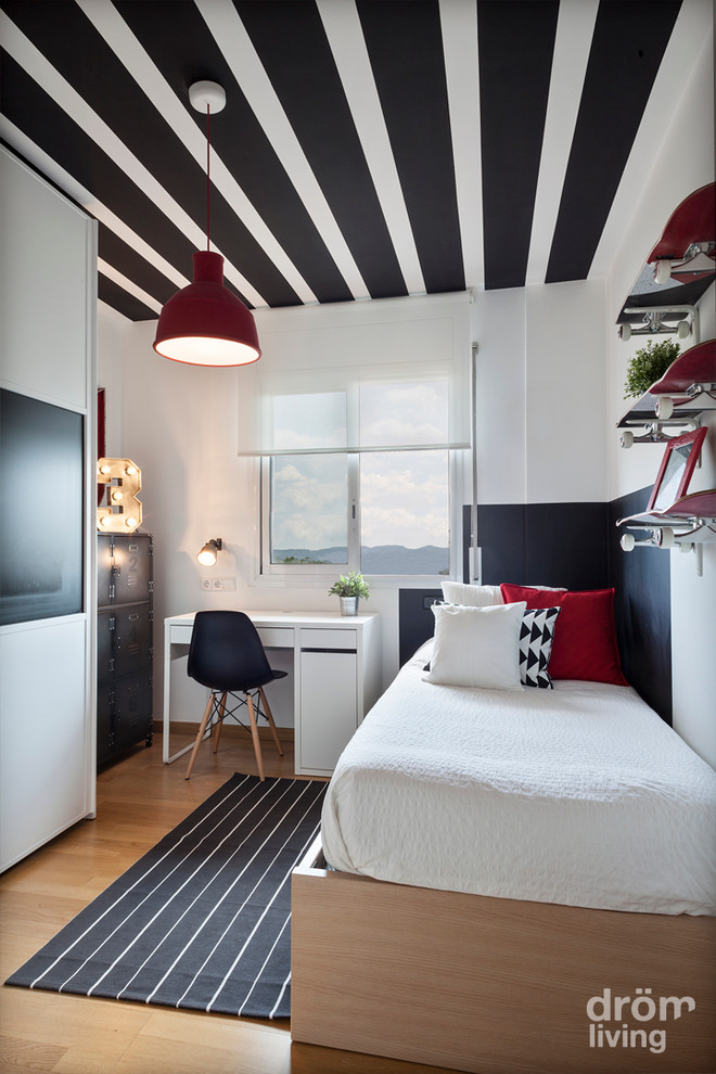 Design ideas for a small urban teen’s room for boys in Barcelona.