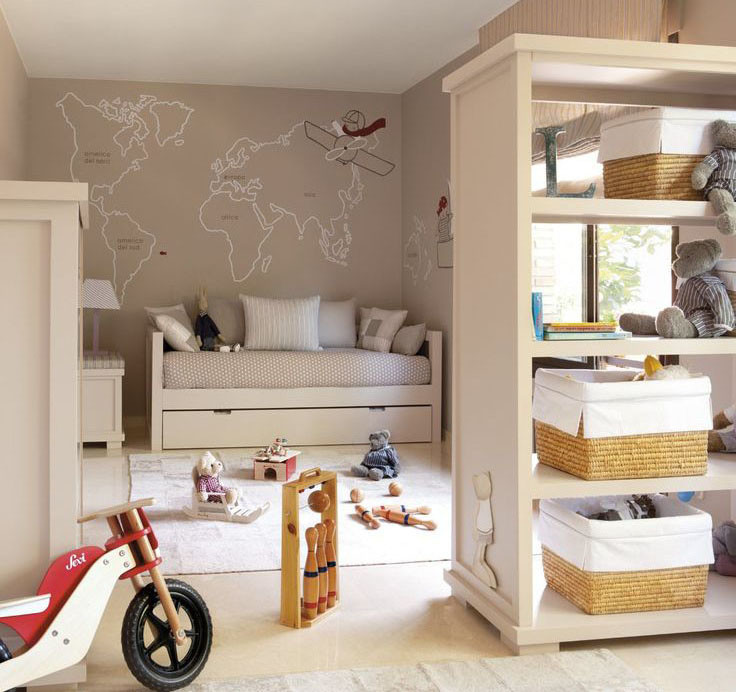 Idéer för ett mellanstort modernt könsneutralt barnrum kombinerat med lekrum, med beige väggar och beiget golv
