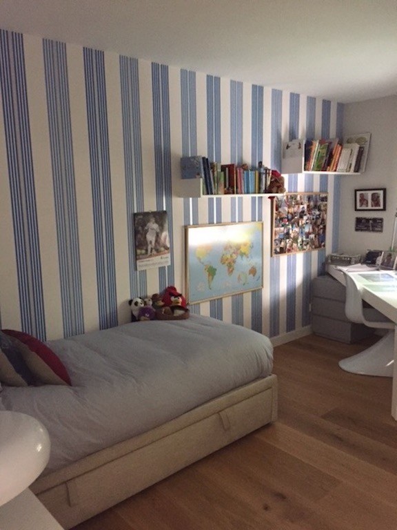Inspiration for a classic kids' bedroom in Madrid.