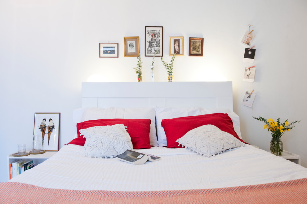 バルセロナにある地中海スタイルのおしゃれな寝室のインテリア