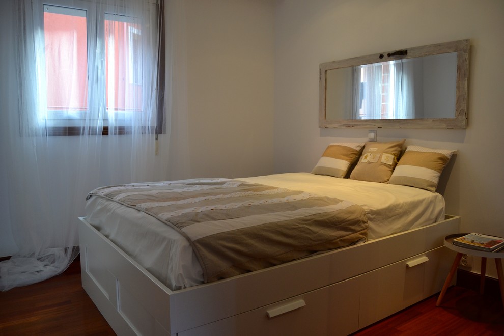 This is an example of a bedroom in Bilbao.