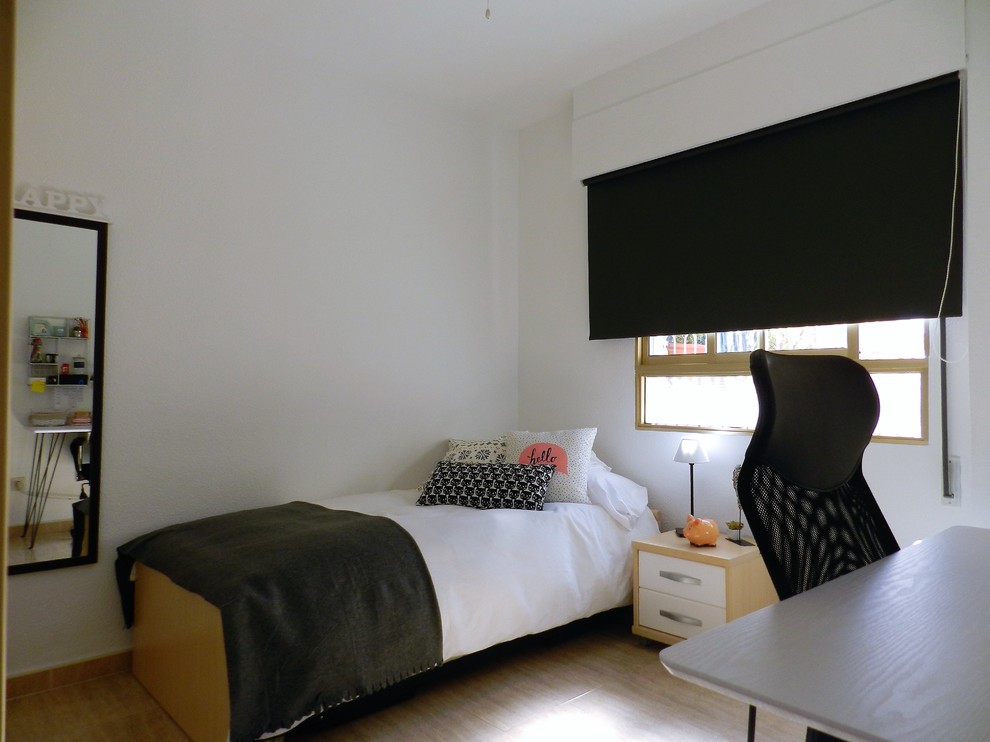 Design ideas for a contemporary bedroom in Alicante-Costa Blanca.
