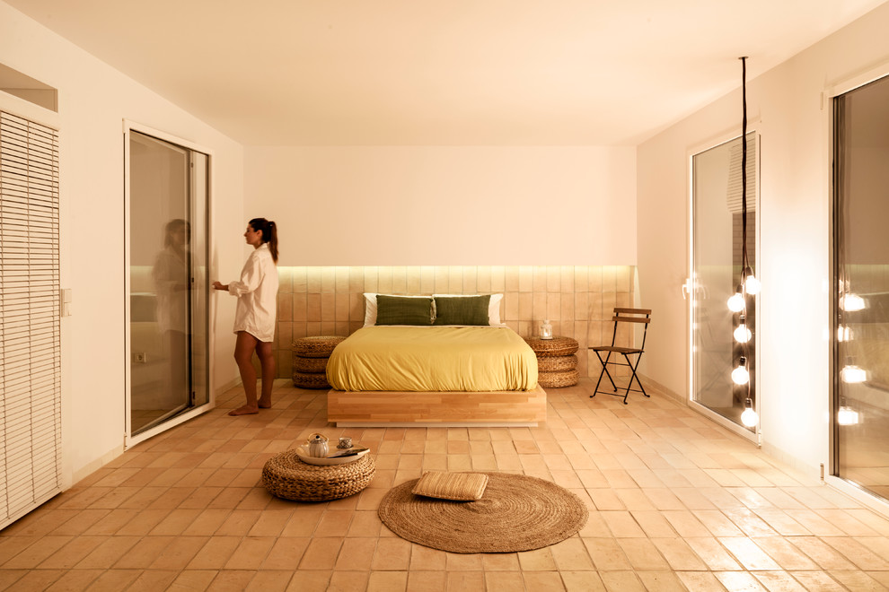 バレンシアにあるコンテンポラリースタイルのおしゃれな寝室