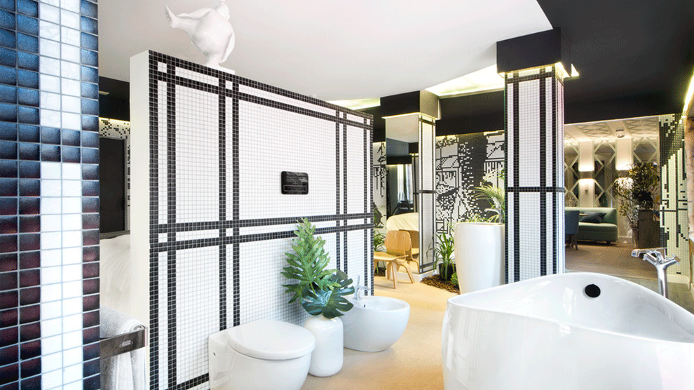 Foto de cuarto de baño asiático extra grande con paredes negras