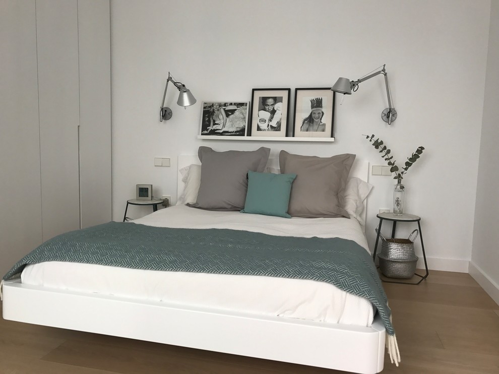 Immagine di una camera da letto scandinava