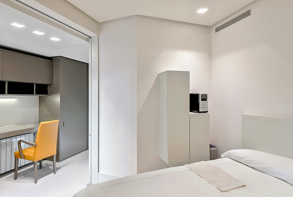 Foto de dormitorio principal contemporáneo de tamaño medio sin chimenea