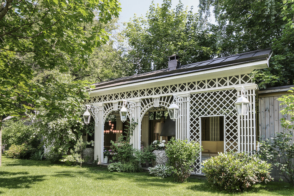 Inspiration pour une terrasse traditionnelle avec une cuisine d'été.