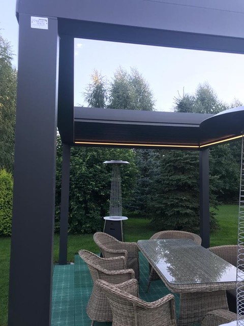 Пергола с поворотно-сдвижными ламелями - Contemporary - Patio - Moscow ...