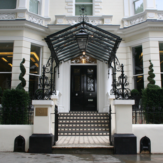 Photo of a contemporary entrance in London.