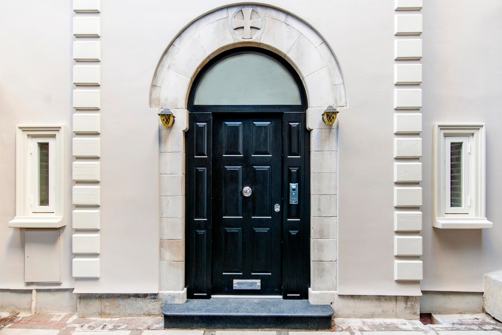 Idéer för vintage ingångspartier, med en enkeldörr och en svart dörr