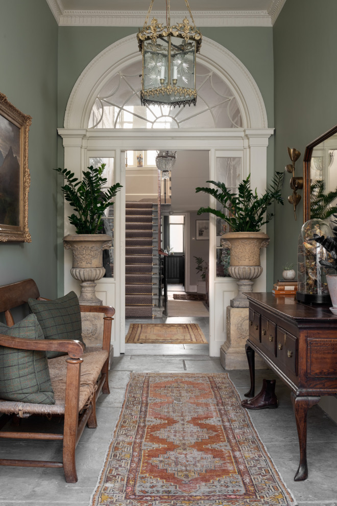 Inspiration for a timeless entryway remodel in Edinburgh