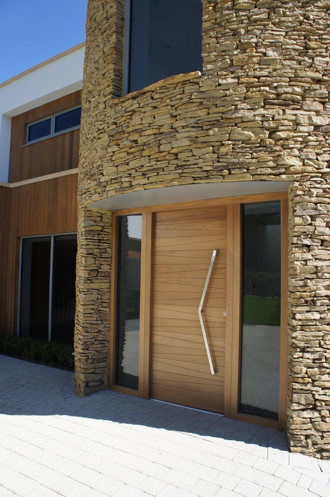 Entryway - contemporary entryway idea in Sussex