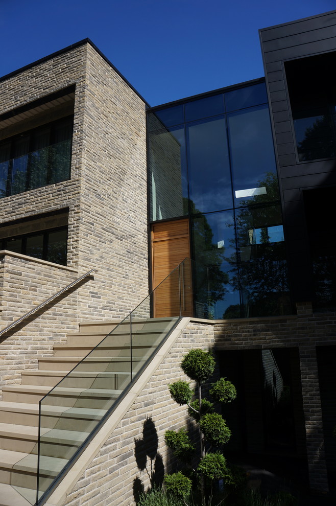 Inspiration for a contemporary entrance in London.