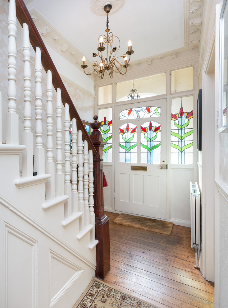 Victorian house Victorian Entry London by Ewelina Kabala
